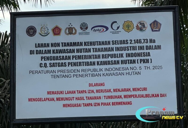 Foto : Plang yang dibuat di salah satu jalan desa, di Dusun 3, Desa Pemusiran Kabupaten Sarolangun