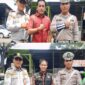 Gambar Diatas Sebelah Kanan Foto: Matondang Dari Dishub. Foto : Ditengah Mohammad Lutfi, SH, Foto Sebelah Kiri Aan Dinata. Sedangkan Foto : Dibawah Kanan/Kiri Foto Yang Sama, Ditengah Julius Giawa pimred.