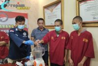 Foto : Satuan Reserse Narkoba Polresta Pontianak memusnahkan barang bukti narkotika jenis sabu seberat 36,17 gram, hasil pengungkapan dari empat Tempat Kejadian Perkara (TKP) dengan enam orang tersangka