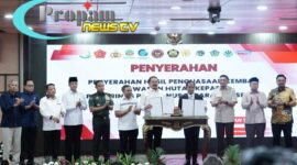 Foto : Panglima TNI Jenderal TNI Agus Subiyanto menghadiri acara Penyerahan Tahap III Hasil Penguasaan Kembali Kawasan Hutan oleh Satgas Penertiban Kawasan Hutan (PKH)