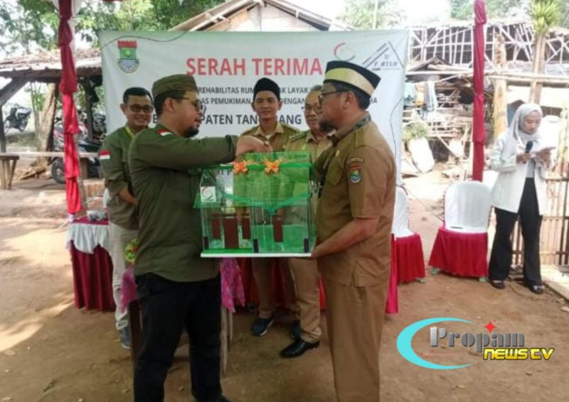 Foto : Aktivis Kabupaten Tangerang, mempertanyakan transparansi Unit Pengelola Kegiatan (UPK) Kecamatan Solear