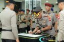 Foto : Serah Terima Jabatan Kapolresta Pontianak  dari Kombes Pol Adhe Hariadi, S.I.K., M.H. kepada Kombes Pol Suyono, S.I.K., S.H., M.H.