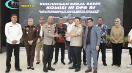Foto : Kapolda Kalimantan Barat menerima kunjungan kerja reses Komisi III DPR RI di Ruang Graha Khatulistiwa Polda Kalbar