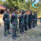Foto : Kodim 1205/Sintang Letda Arm Firnaldi H Lubis memimpin apel pagi anggota satgas di lokasi pelaksanaan TMMD