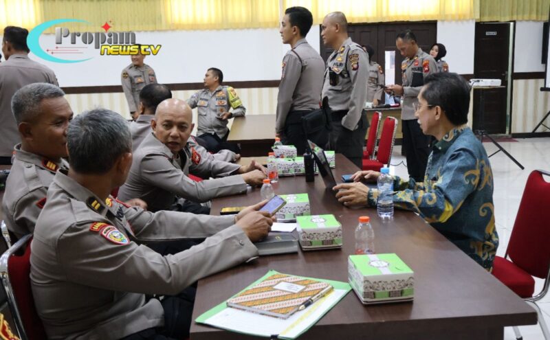 Foto : Kegiatan evaluasi terhadap kendaraan dinas operasional fungsi Sat Samapta dan Sat Binmas di Polresta Pontianak