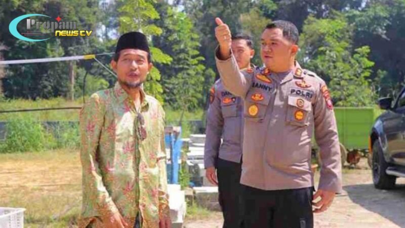 Foto : Kapolres Sintang AKBP Sanny Handityo, S.H., S.I.K., melakukan pengecekan langsung Dapur SPPG