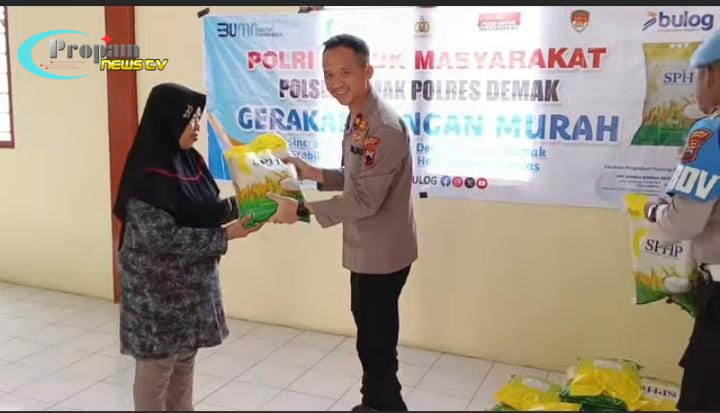 Foto : Polres Demak Jawa Tengah gelar Gerakan Pasar Murah di seluruh Polsek jajaran