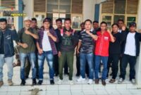 Foto : Ormas Badak Banten Perjuangan Kecewa karena tak Satu pun Pihak Kecamatan Cibitung dan Kades Kutakarang datang Saat Audiensi