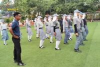 Foto : Kegiatan Pelatihan intensif bagi calon Pasukan Pengibar Bendera (Paskibra) di halaman Kantor Kecamatan Cikupa