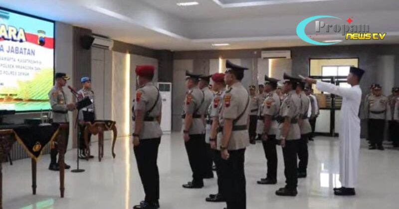 Foto : Upacara serah terima jabatan (Sertijab) di Polres Demak