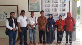 Foto : Kepala Sekolah SMA Negeri 1 Medang Deras menerima kunjungan sejumlah wartawan