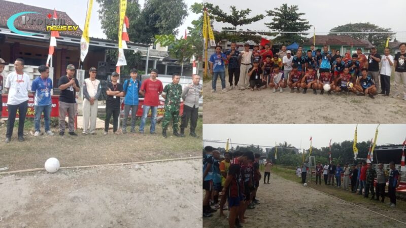Foto : pertandingan bola voli antar desa dan instansi di Lapangan Kecamatan Pagelaran, Kabupaten Pandeglang