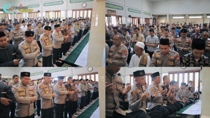 Foto : Polda Banten gelar sholat ghoib di Masjid Baiturrahman Polda Banten