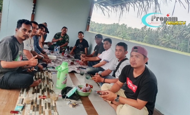 Foto : Kegiatan coffee morning bersama insan pers bertempat di saung Media Redaksi DetikPerkara