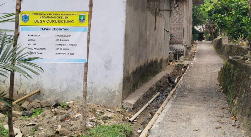 Foto : Pemdes Curugciung  Membangun Infrastruktur Jalan Lingkungan