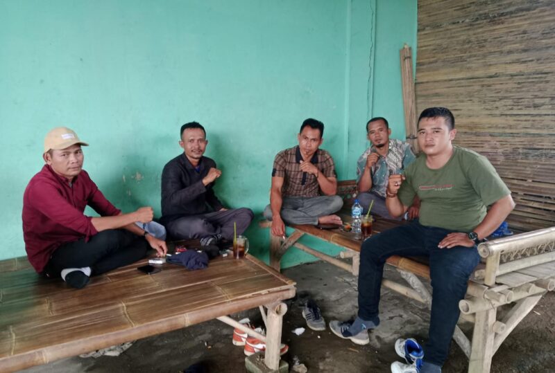 Foto : Sekertaris Jenderal AWDI DPC Pandeglang, Jaka Somantri bersama dengan rekan-rekan wartawan