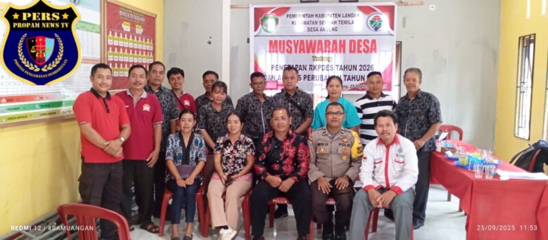 Foto : Musrenbangdes dalam rangka penetapan Rencana Kerja Pemerintah Desa (RKPDES) Tahun Anggaran 2026 serta APBDES Tahun 2025 yang Bertempat di Balai Pertemuan Dusun Andeng, Desa Andeng, Kecamatan Sengah Temila, Kabupaten Landak