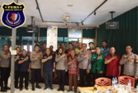 Foto : Polres Landak menggelar kegiatan Jumat Curhat di Cafe Jahe, Dusun Pulau Bendu, Desa Hilir Tengah, Kecamatan Ngabang, Kabupaten Landak