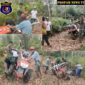 Foto : Babinsa 14 Hulu Gurung Bersama Petani Atasi Hambatan Hand Traktor Areal Persawahan
