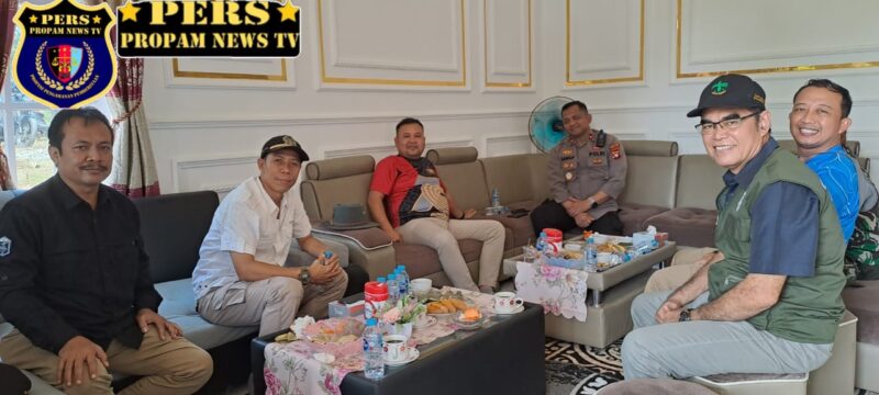 Foto : kediaman Bagus Afrizal, Pemimpin Redaksi Wartamelawi.com yang ramai didatangi para pejabat tinggi daerah