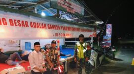 Foto : Babinsa Koramil 1202-02/Singkawang Selatan melaksanakan patroli bersama Forum Komunikasi Putra Putri Purnawirawan TNI-Polri (FKPPI) di Kecamatan Singkawang Selatan