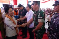 Foto : Panglima Kodam XII/Tanjungpura, Mayjen TNI Jamallulael, S.Sos., M.Si., menghadiri acara Akselerasi Ekspor Tahun 2025 yang digelar Balai Karantina Hewan, Ikan, dan Tumbuhan (BKHIT) Kalimantan Barat di Pelabuhan Dwikora