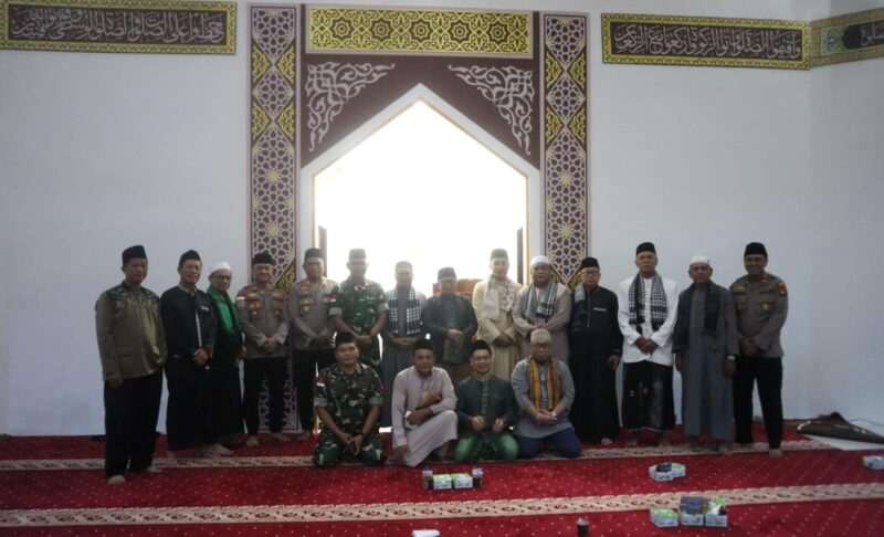 Foto : Kegiatan Safari Subuh berjamaah di surau Al-Ikhlas, jl padi, kelurahan tanjung Sekayam, kab sanggau