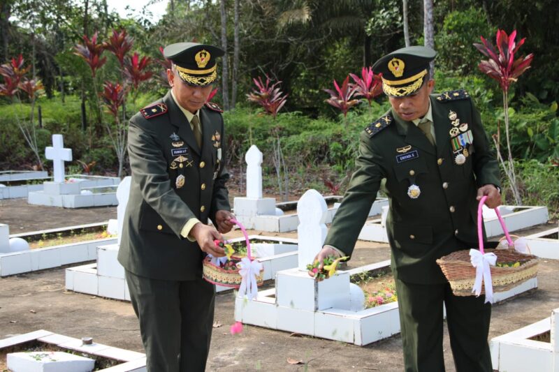 Foto : Kegiatan Ziarah Nasional yang digelar di Taman Makam Pahlawan (TMP) Patriot Bangsa Sanggau