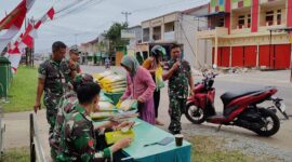Foto : Koramil 03/Sry melaksanakan penyaluran beras Subsidi Pangan Harga Perdana (SPHP)