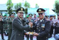 Foto : Upacara memperingati HUT Ke-80 TNI di Lapangan Makodim 1204/Sanggau