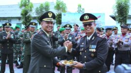 Foto : Upacara memperingati HUT Ke-80 TNI di Lapangan Makodim 1204/Sanggau