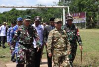 Foto : Acara pembukaan TNI Manunggal Membangun Desa (TMMD) Reguler Perbatasan ke-126 yang diselenggarakan oleh Kodim 1208/Sambas di Desa Ratu Sepudak, Kec. Galing, Kabupaten Sambas, Kalimantan Barat