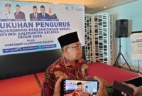 Foto : Pengukuhan Pengurus LKKS Provinsi Kalimantan Selatan Tahun 2025-2030 Oleh Gubernur Kalimantan Selatan, diwakili HM Muslim SPd MKes selaku Plt. Asisten I Bidang Pemerintahan dan Kesejahteraan Rakyat Pemprov Kalimantan Selatan