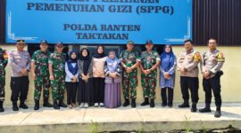 Foto : Kunjungan yang berlangsung di Dapur SPPG Polda Banten