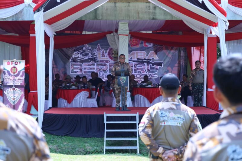 Foto : Pembukaan Lomba Berburu dan Bakti Sosial yang diselenggarakan dalam rangka memperingati HUT Tentara Nasional Indonesia (TNI) ke-80 tahun 2025 yang bertempat di Yonif 320/Badak Putih