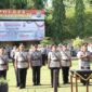Foto : Upacara Sertijab dipimpin oleh Kapolres Banjarbaru dilingkungan Polres Banjarbaru di lapangan hijau