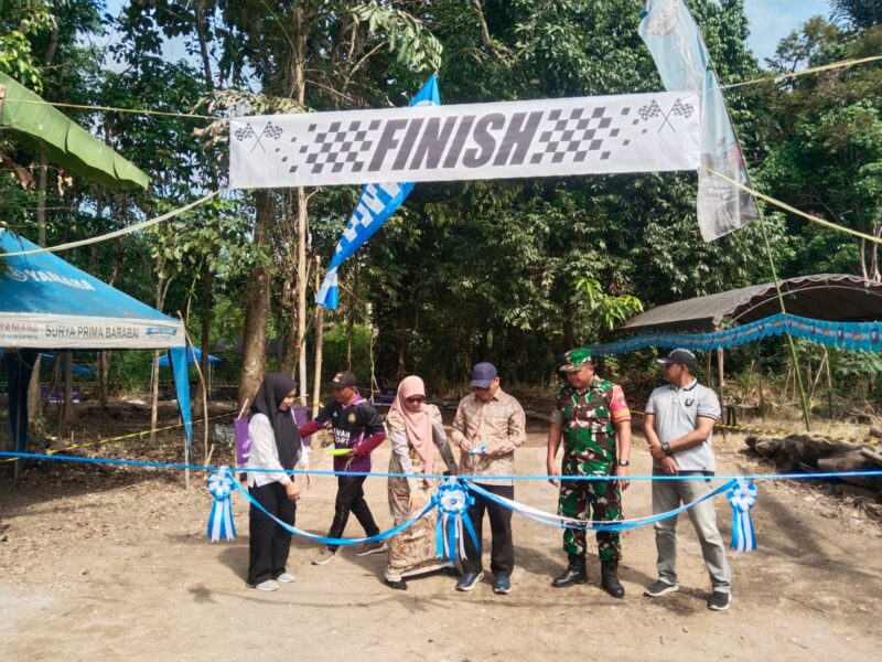 Foto : Wakil Bupati Hulu Sungai Tengah, Ustadz Gusti Rosyadi Ilmi, Lc resmi membuka Kejuaraan Mini Cross Benua Enam