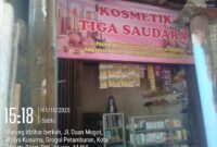 Foto : Toko kosmetik bernama 