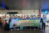 Foto : 16 jama'ah umroh penghargaan Pangdam XII/Tanjungpura berangkat ke Tanah Suci melalui Bandara Supadio, Kubu Raya