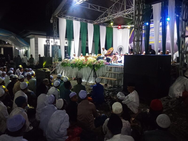 Foto : Kegiatan Pengajian Akbar yang berlangsung khidmat dan penuh antusiasme jamaah