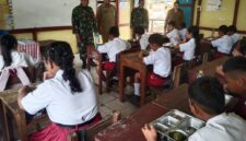 Foto : Kegiatan pemantauan Pembagian Makan Bergizi Gratis di SPPG MBG di Jl Lintas Bodok, Kecamatan Parindu, Kabupaten Sanggau
