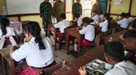 Foto : Kegiatan pemantauan Pembagian Makan Bergizi Gratis di SPPG MBG di Jl Lintas Bodok, Kecamatan Parindu, Kabupaten Sanggau
