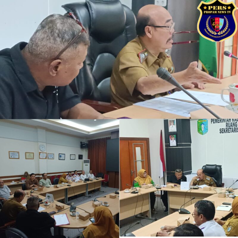 Foto : Rapat persiapan seminar pada Senin, 13 Oktober 2025 di Ruang Rapat Sekretaria Daerah Kabupaten Sintang