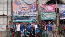 Foto : Bakti sosial yang di selenggarakan komunitas motor tril TAJUR berkolaborasi dengan DKM Mesjid AT-TAQWA Desa Pesanggrahan
