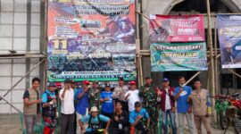 Foto : Bakti sosial yang di selenggarakan komunitas motor tril TAJUR berkolaborasi dengan DKM Mesjid AT-TAQWA Desa Pesanggrahan