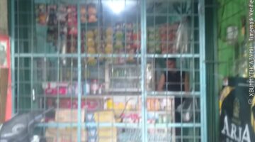 Foto : Toko kosmetik di Jalan Swadarma Raya No. 2-4, RT.18/RW.03, Ulujami, Kecamatan Pesanggrahan, Jakarta Selatan
