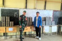 Foto : Babinsa koramil 1204-15/Sekadau Hilir praka irawan laksanakan kegiatan pemantauan Pembagian Makan Bergizi Gratis