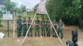 Foto : Pangdam XII/Tanjungpura, Mayjen TNI Jamallulael, S.Sos., M.Si., tinjau patok batas negara di titik Nol PLBN Jagoi Babang