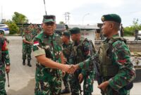 Foto : Pangdam XII/Tanjungpura Mayjen TNI Jamallulael, S.Sos., M.Si., mengunjungi PLBN Aruk dan Pos Koki Sajingan, Desa Sebunga, Sajingan Besar, Sambas
