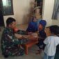 Foto : Babinsa Koramil 1002-01/Batang Alai Selatan Kopda Hidayat melaksanakan pendampingan kegiatan Posyandu Anggrek bertempat di Desa Anduhum, Kecamatan Batang Alai Selatan